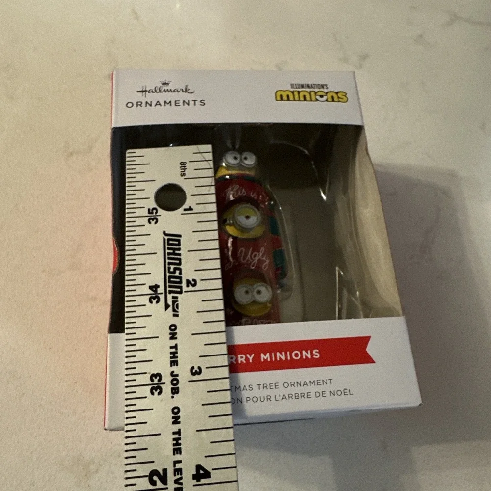HALLMARK MERRY MINIONS CHRISTMAS‎ TREE ORNAMENT ~ NIB!